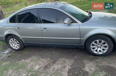 Седан Volkswagen Passat 2004 в Кривом Роге