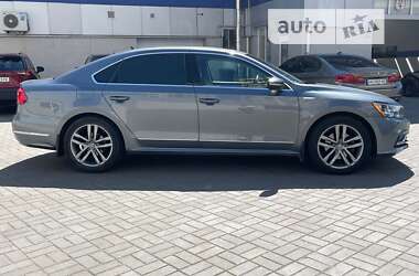 Седан Volkswagen Passat 2016 в Одесі