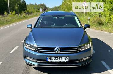 Универсал Volkswagen Passat 2015 в Олевске