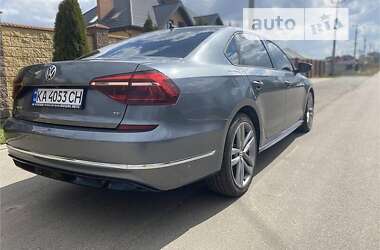 Седан Volkswagen Passat 2018 в Киеве