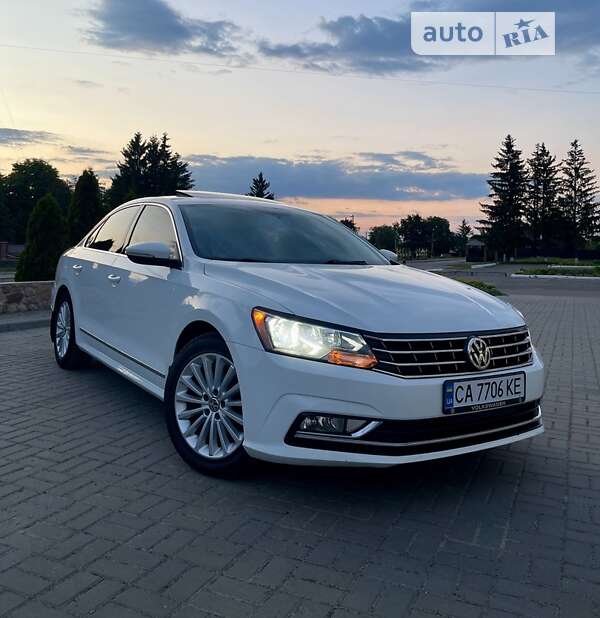 Седан Volkswagen Passat 2016 в Черкассах