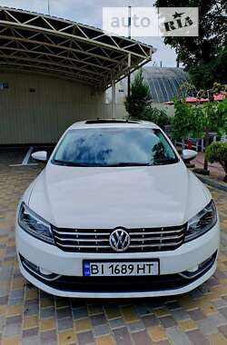 Седан Volkswagen Passat 2011 в Кременчуге