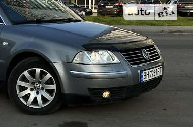 Седан Volkswagen Passat 2002 в Одесі