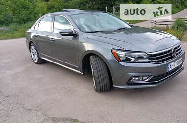 Седан Volkswagen Passat 2017 в Житомирі