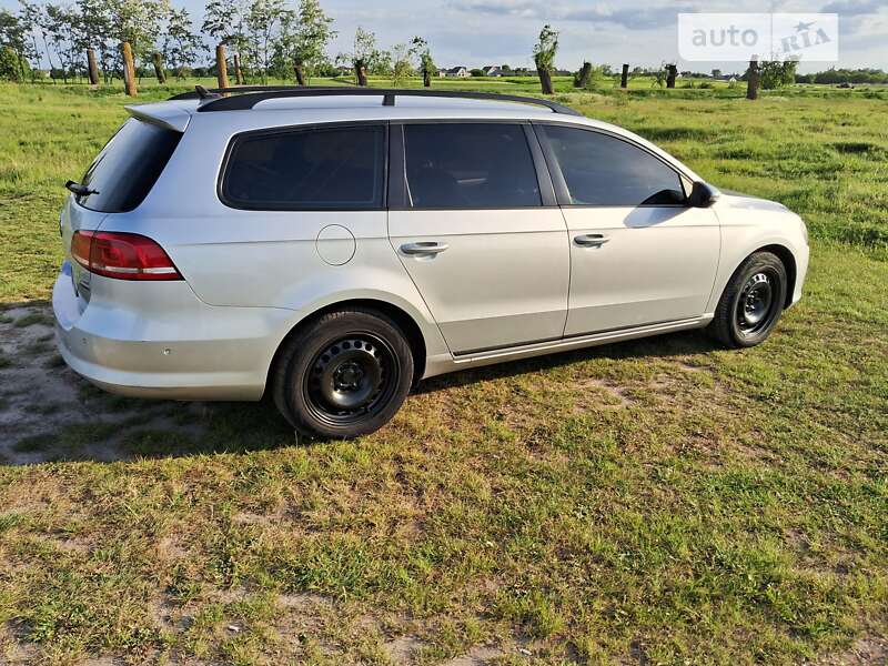 Універсал Volkswagen Passat 2011 в Києві фото 8 Універсал Volkswagen Passat 2011 в Києві
