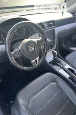 Седан Volkswagen Passat 2013 в Борисполе