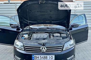 Седан Volkswagen Passat 2010 в Одесі