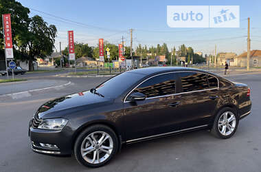 Седан Volkswagen Passat 2013 в Миколаєві