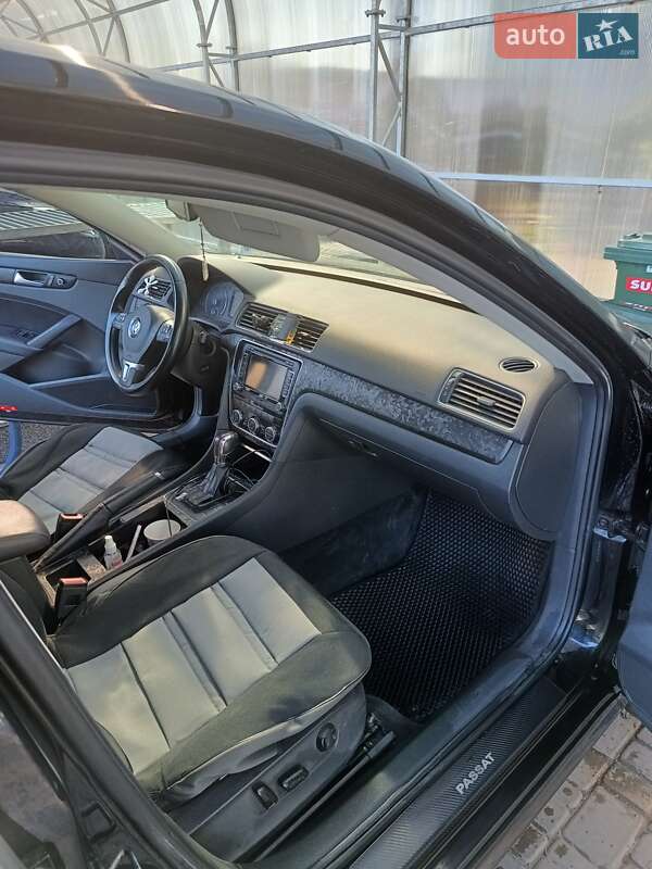 Седан Volkswagen Passat 2012 в Кропивницком