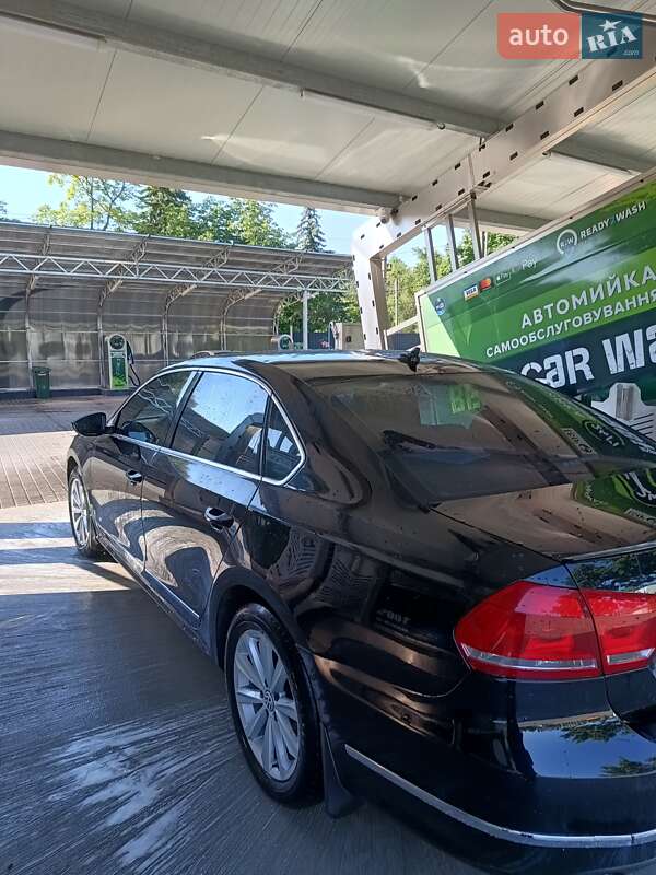 Седан Volkswagen Passat 2012 в Кропивницком