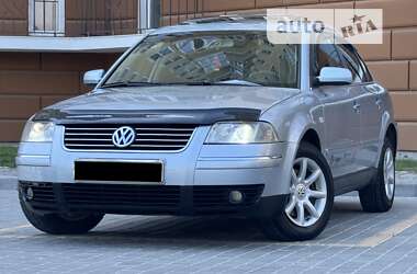 Седан Volkswagen Passat 2004 в Одесі