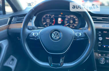 Седан Volkswagen Passat 2018 в Кривом Роге