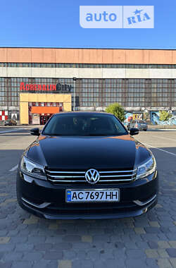 Седан Volkswagen Passat 2014 в Луцьку