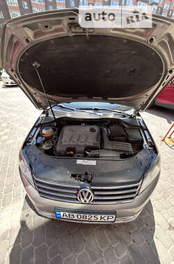 Седан Volkswagen Passat 2011 в Виннице