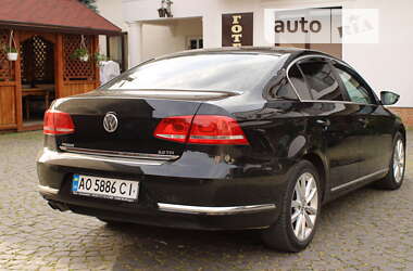 Седан Volkswagen Passat 2014 в Мукачевому