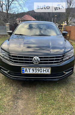 Седан Volkswagen Passat 2016 в Ивано-Франковске