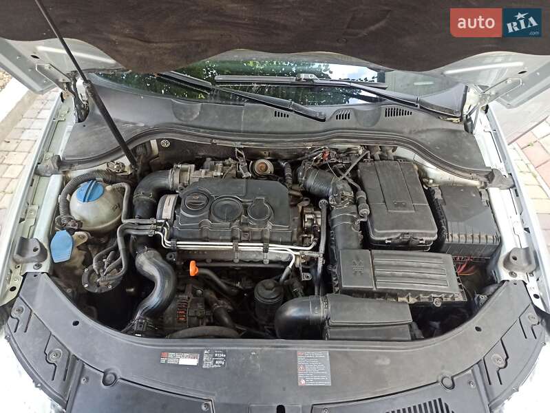 Універсал Volkswagen Passat 2006 в Зборові