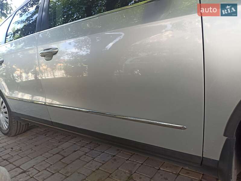 Універсал Volkswagen Passat 2006 в Зборові