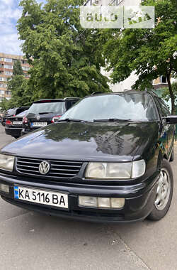 Универсал Volkswagen Passat 1994 в Киеве
