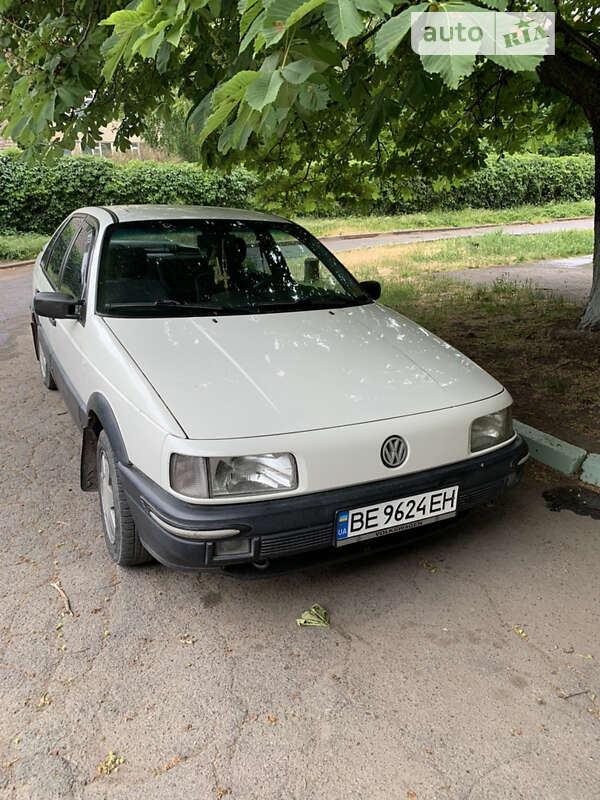 Седан Volkswagen Passat 1990 в Казанці