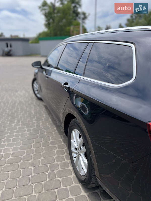 Универсал Volkswagen Passat 2015 в Бердичеве фото 3 Универсал Volkswagen Passat 2015 в Бердичеве