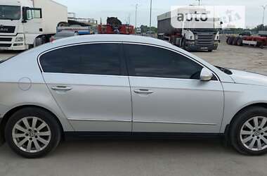 Седан Volkswagen Passat 2007 в Киеве