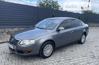 Седан Volkswagen Passat 2008 в Ірпені