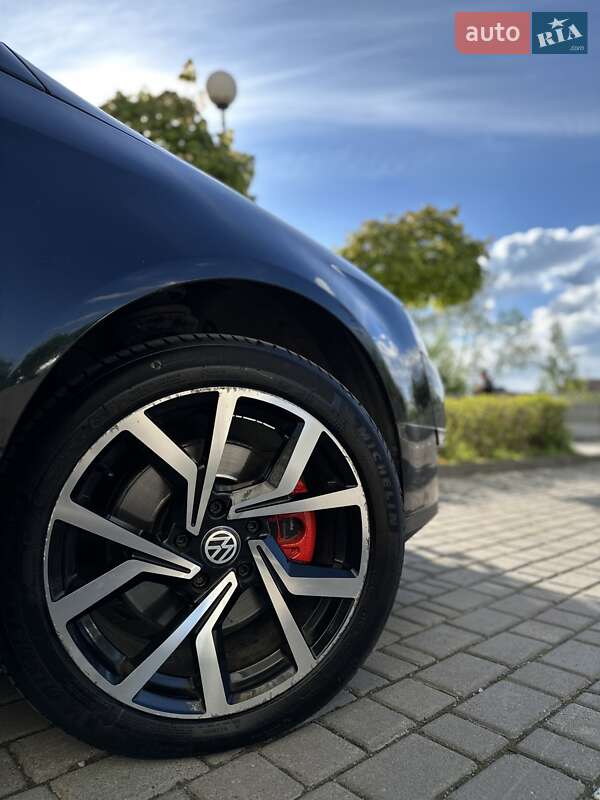 Седан Volkswagen Passat 2009 в Івано-Франківську