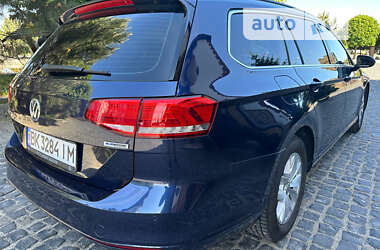 Универсал Volkswagen Passat 2016 в Ровно