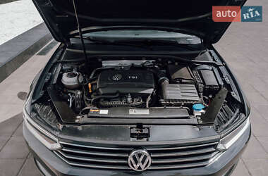 Універсал Volkswagen Passat 2017 в 