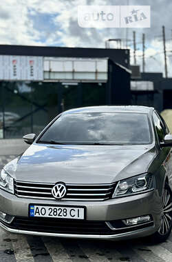 Седан Volkswagen Passat 2014 в Ужгороде