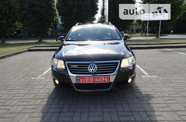 Універсал Volkswagen Passat 2010 в Луцьку