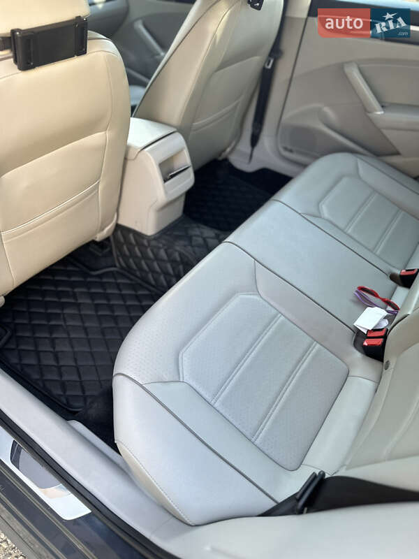 Седан Volkswagen Passat 2017 в Івано-Франківську