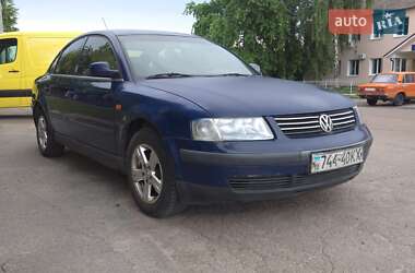 Седан Volkswagen Passat 1998 в 