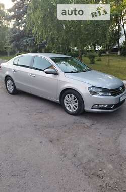 Седан Volkswagen Passat 2012 в Дубні