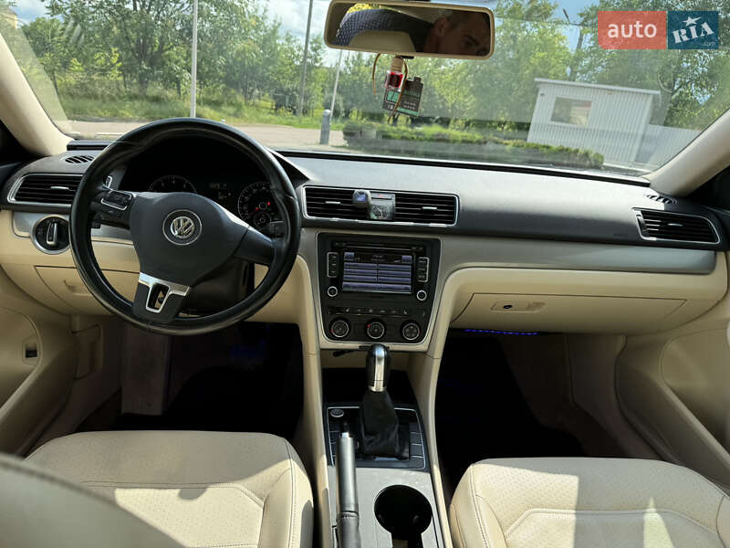 Седан Volkswagen Passat 2015 в Киеве фото 14 Седан Volkswagen Passat 2015 в Киеве