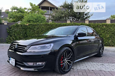 Седан Volkswagen Passat 2014 в Луцьку