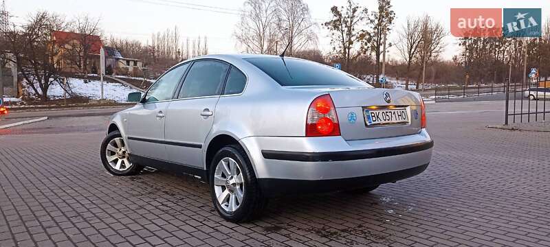 Седан Volkswagen Passat 2002 в Славском
