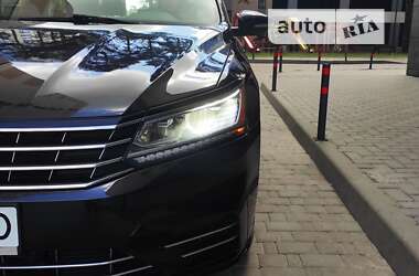 Седан Volkswagen Passat 2018 в Києві