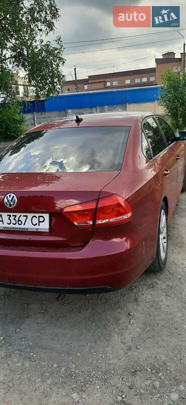 Седан Volkswagen Passat 2014 в Києві