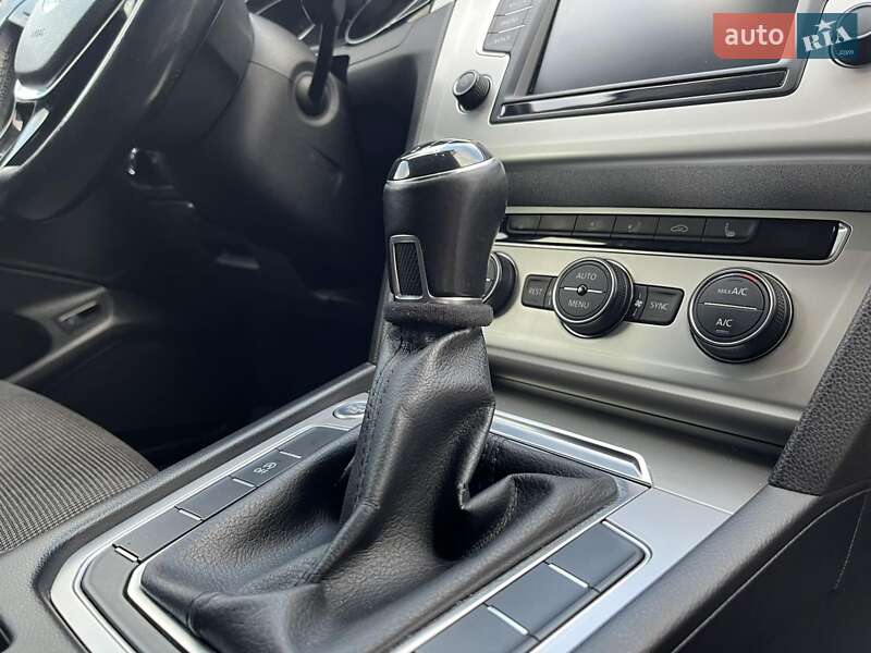 Универсал Volkswagen Passat 2016 в Золочеве фото 54 Универсал Volkswagen Passat 2016 в Золочеве