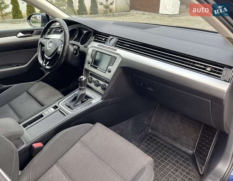 Универсал Volkswagen Passat 2016 в Золочеве фото 58 Универсал Volkswagen Passat 2016 в Золочеве