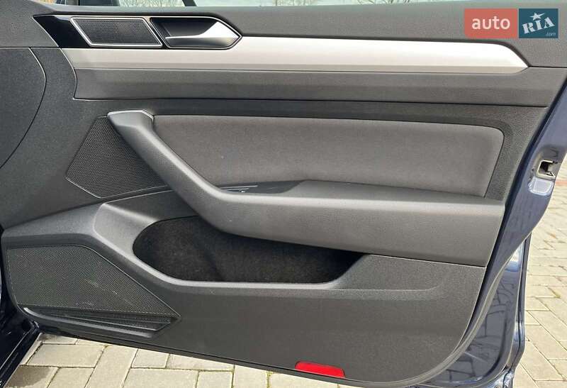 Универсал Volkswagen Passat 2016 в Золочеве фото 76 Универсал Volkswagen Passat 2016 в Золочеве