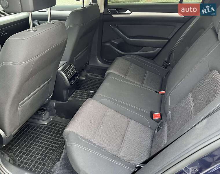 Универсал Volkswagen Passat 2016 в Золочеве фото 91 Универсал Volkswagen Passat 2016 в Золочеве