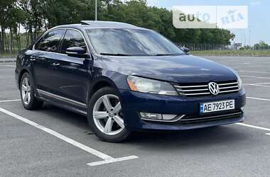 Седан Volkswagen Passat 2014 в Дніпрі