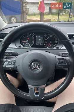 Универсал Volkswagen Passat 2011 в Ирпене