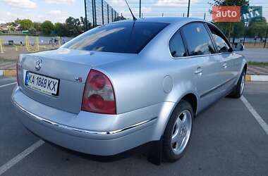 Седан Volkswagen Passat 2004 в Киеве