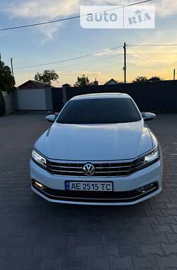 Седан Volkswagen Passat 2017 в Кривом Роге