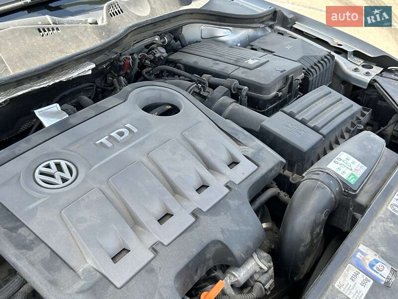 Універсал Volkswagen Passat 2011 в Києві