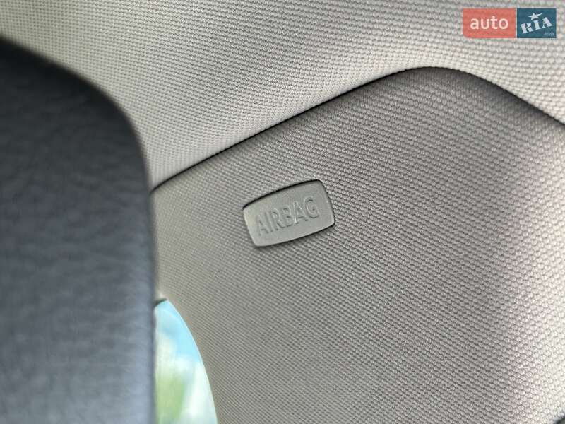 Універсал Volkswagen Passat 2011 в Києві